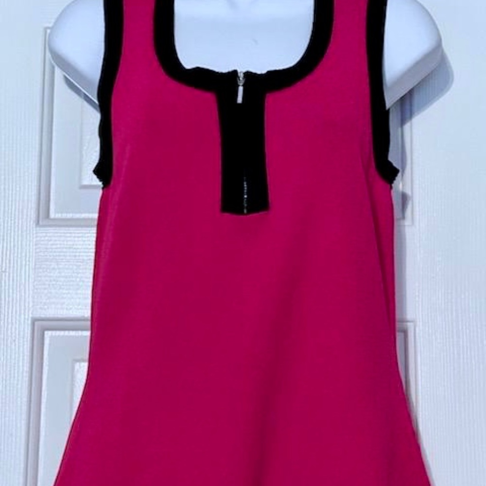 NWOT Cable and Gauge Pink with Black Top Sz M